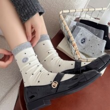 �m��Ů��Ͳ�m����o�ǲ��c���m��ɫ�nϵ���m�̽������Y���e�Ѷ��m