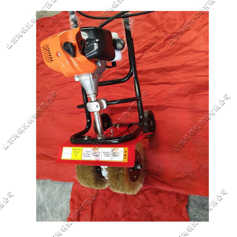 瓦房屋顶彩钢瓦除锈机 手推式钢丝刷打磨设备 钢结构屋顶翻新机