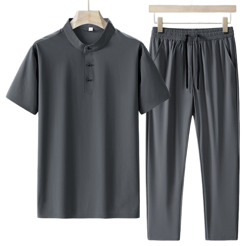 Traje de verano para papá 2025 nueva camiseta de manga corta con cuello alto para hombre de seda de hielo pantalones casuales delgados de secado rápido de verano