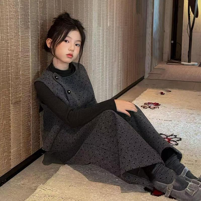 Zhili children's three-piece set: top, base layer, and pants.