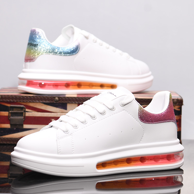 Zapatos de cuero transpirables primavera y verano Jin McQueen con almohadilla de aire pequeños zapatos blancos zapatos de hombre con suela gruesa multifuncional zapatos casuales de pareja MY2883