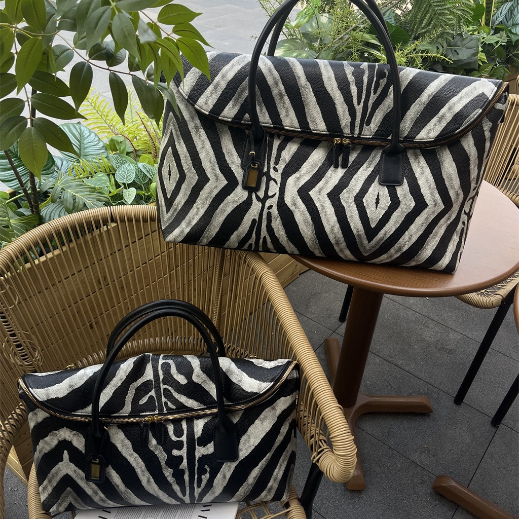 Reisetaschen Zebra-Muster, modische Reisetasche, neuer Stil, Sporttasche, Handtasche, Gepäcktasche, Registrierungstasche mit großer Kapazität, Kuriertasche für kurze Strecken_voghion.com