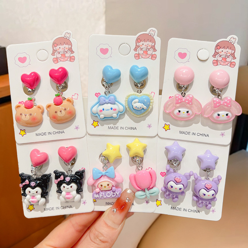 子供のサンリオの耳のクリップは穴がなくて、耳の女の子のクロミアクセサリーの赤ちゃんの新型のかわいい王女の耳の飾りの輪を傷つけません。