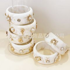 跨境热销海洋风粘螃蟹乌龟海螺珍珠手镯个性夸张大号宽边手环手饰