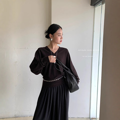 【WOW】松弛慵懒感V领羊毛纯色宽松蝙蝠袖针织小衫（含8%羊毛）