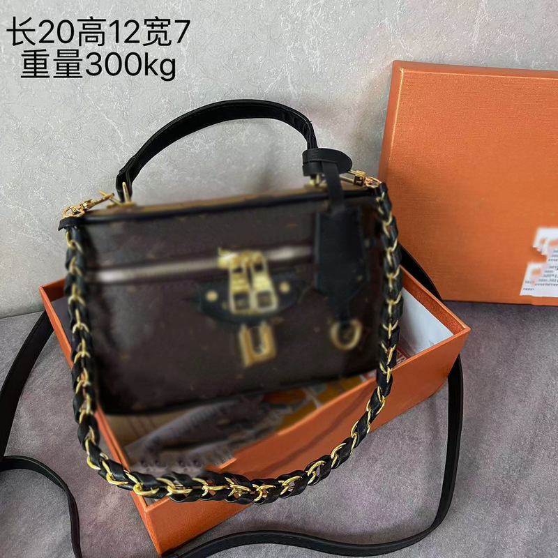 Retro Accessible Luxury Box Bag for Women 2025 New Internet Celebrity Versatile Crossbody Chain Bag High-End Texture Handbag for Women
