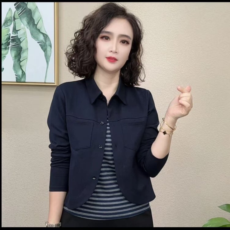 一件代发直播爆款2025秋季新款时尚翻领条纹洋气百搭减龄打底衫女|undefined