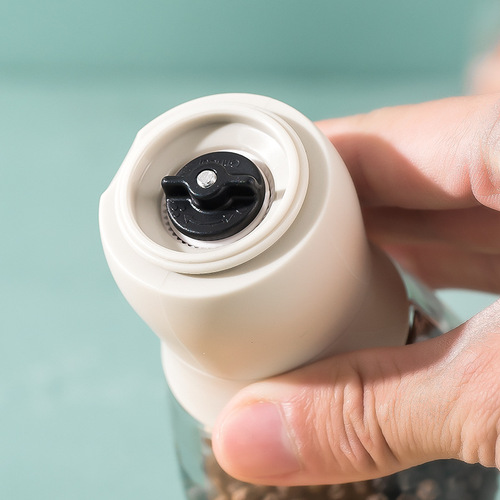 New Bowling Manual Pepper Grinder Kitchen Pepper Grinder Sprinkler Bottle Manufacturer Cross-Border