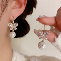 Японские и корейские модные простые супер-вспышки со стразами и цирконами, серьги-крючки с жемчугом и бабочками, высококачественный дизайн, универсальные украшения для ушей