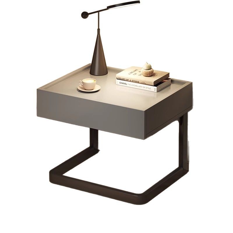 Mesa de cabecera lujosa alta sensación de hotel gabinete de almacenamiento pequeño sentido de diseño creativo de nicho estante alternativa artefacto