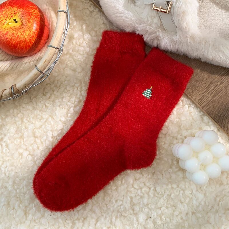 秋冬の靴下の女性の刺繍のクリスマスの靴下はかわいいです。|undefined