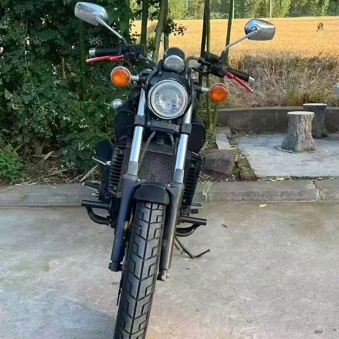 Yamaha Vmax1200 cruiser motorcycle, R1, R6, XJ6, MT09 street bike, sport bike, racing motorcycle