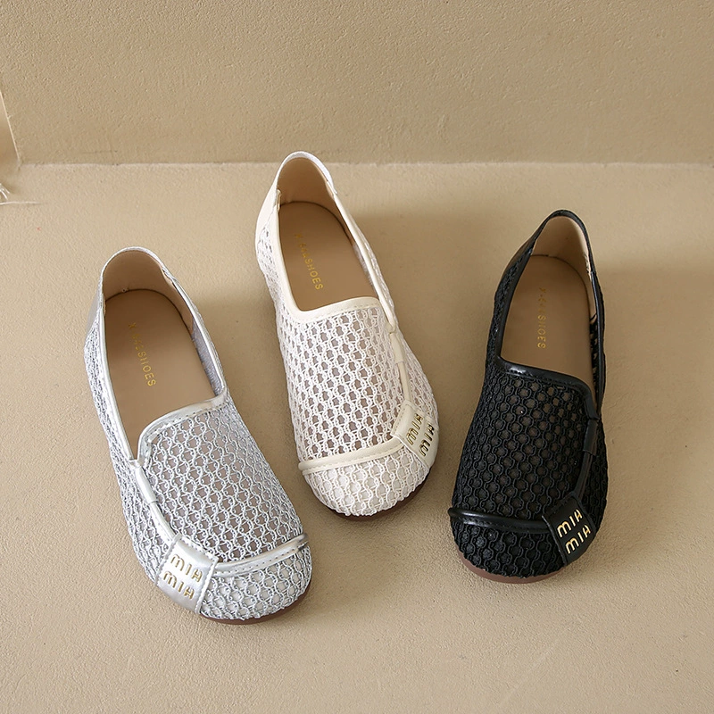 Элегантные, красивые, модные готовые весенние резиновые слипоны с сеткой для взрослых.