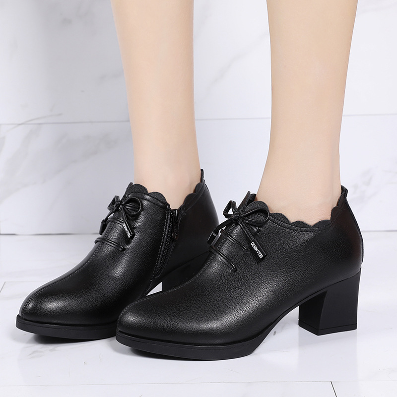 2026 nuevos zapatos de madres con base suave de tacón grueso de arco de mujer zapatos de cuero