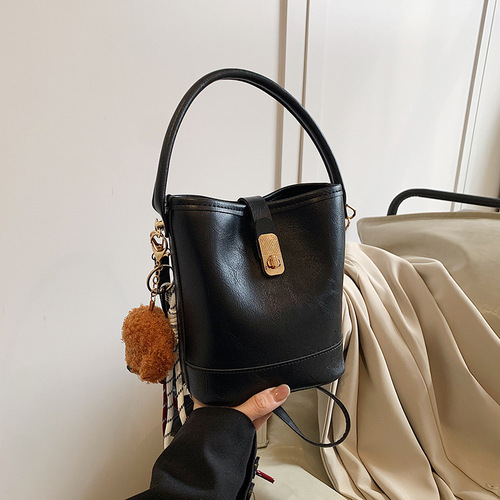 New bags for women 2024 popular bucket bag autumn and winter niche design crossbody bag high-end work small bag