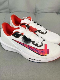 ��ԭZOOM RIVAL FLY4�ܲ�Ь����͸���p��������Ů�R�����\����Ь