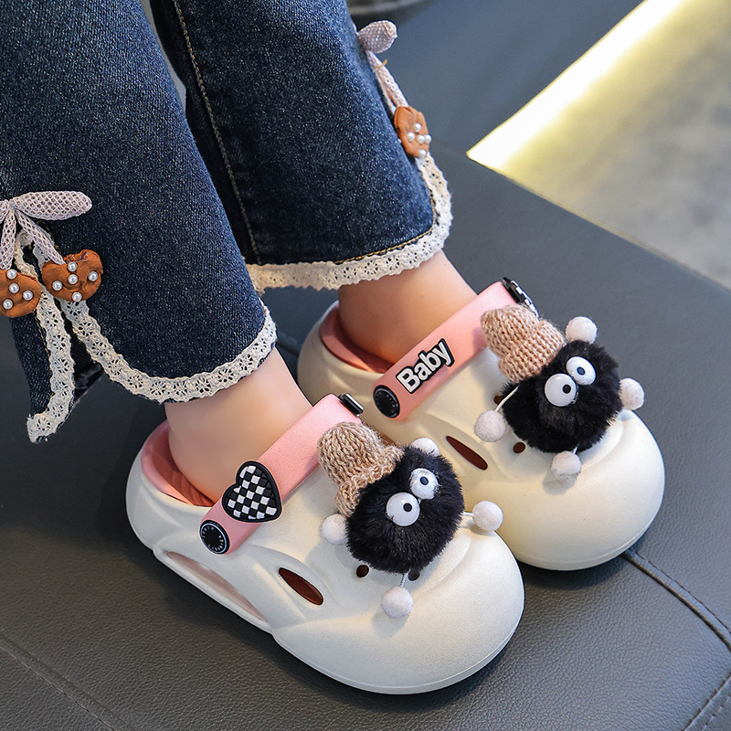 Zapatillas de verano para niños, niños y niñas, anti-deslizante, sensación de mierda para padres e hijos, niños de edad media, niños respirantes, zapatos de agujero de playa para niños.