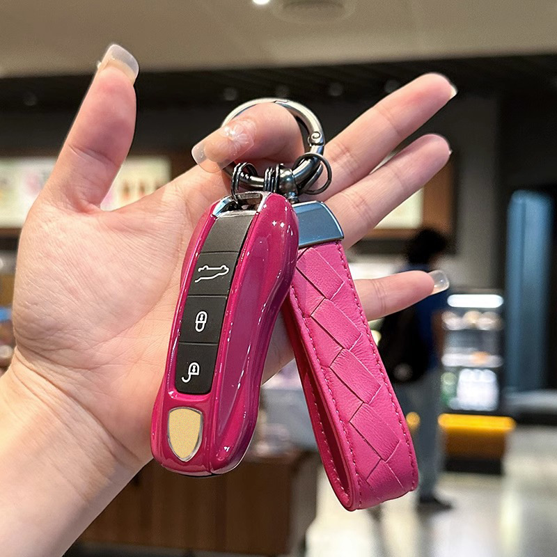 Adecuado para Porsche Star rojo rubí caso clave Bayan Macan Palmela Taycan muñeca colgante