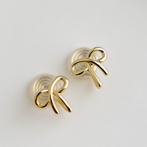 Painless Mosquito Repellent Coiled Ear Clips for Women without Ear Holes Bow Earrings Temperament Ins Style Simple Cold Style Earrings Cute