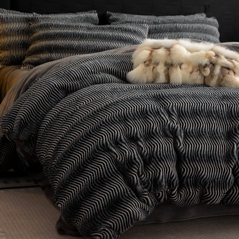 Luz de lujo conejo cama de peluche de cuatro piezas set sábanas de invierno de peluche de coral leche de peluche de doble cara más gruesa cama de peluche