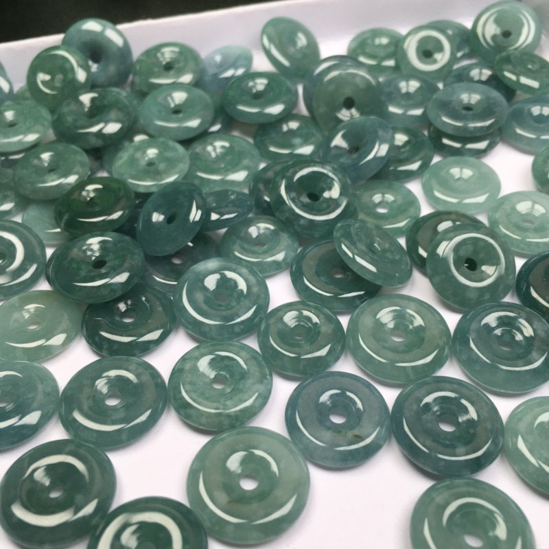 缅甸翡翠a货冰种危料小玉扣  玉石吊坠挂件diy编织饰品散件现批发