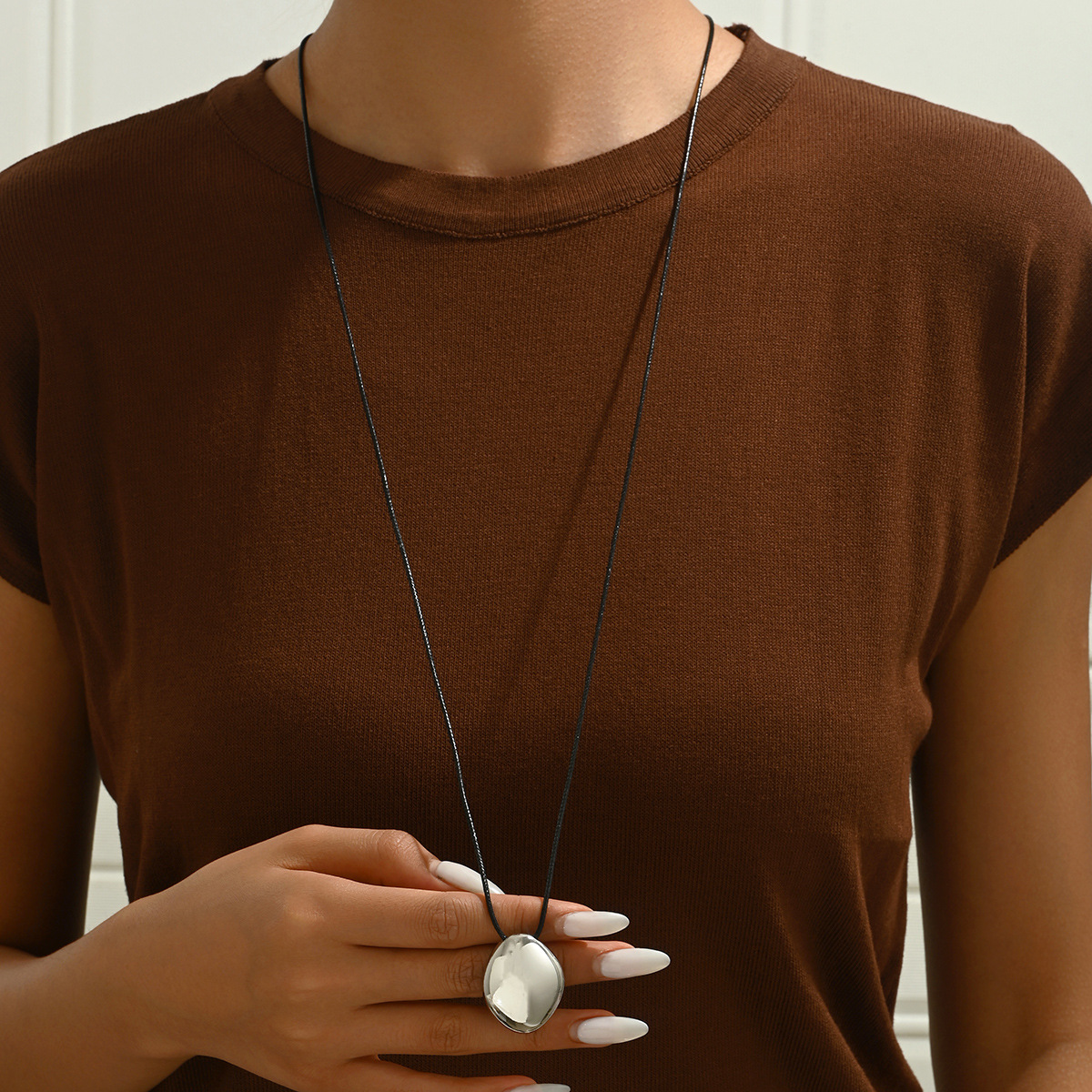 Europa y Estados Unidos transfronterizos colgante de gota de agua simple fiesta punk cuerdas suéter accesorios cadena collar exagerado brillante