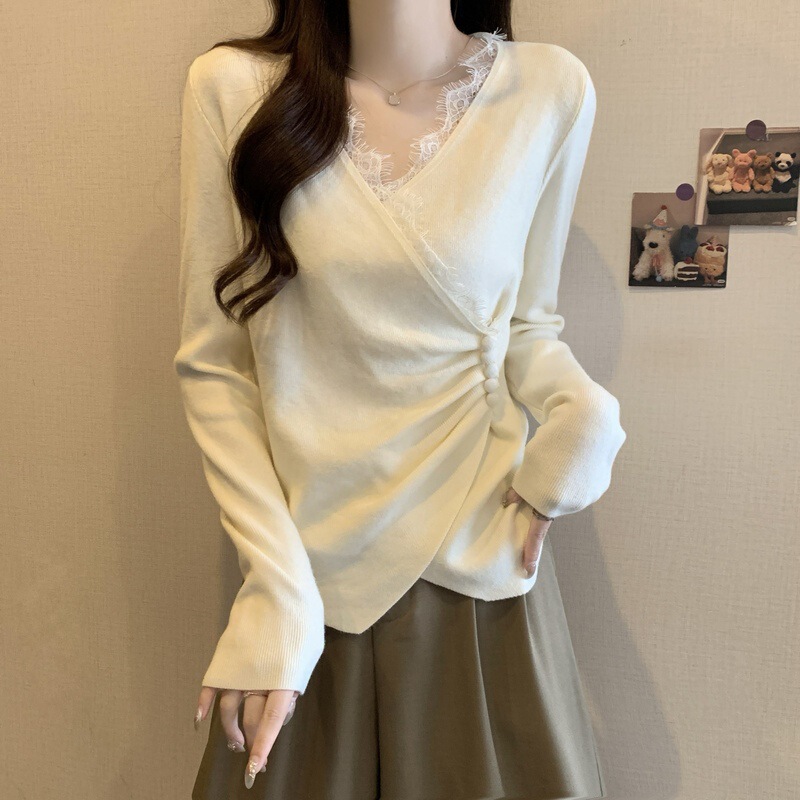 胖mm设计感蕾丝拼接显瘦v领针织打底衫女秋季洋气内搭减龄毛衣|undefined