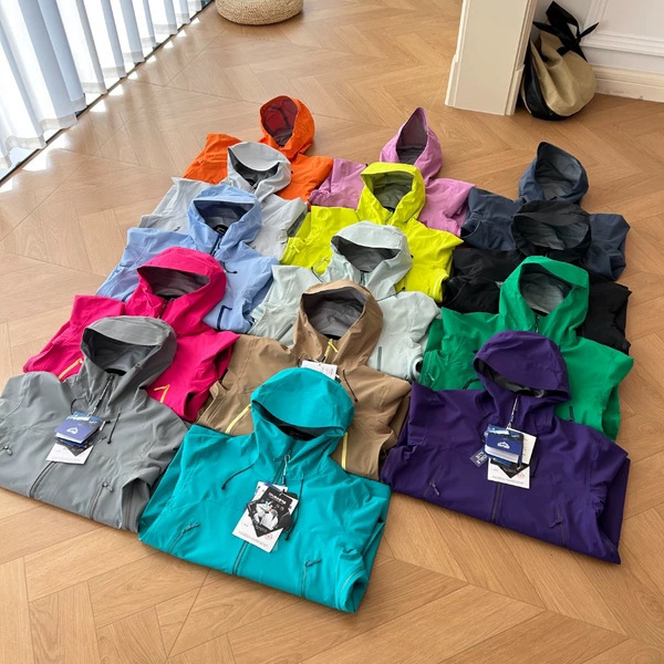 Seszhen*Niaojia hard shell fully taped single-layer waterproof mountaineering jacket for men and women, hooded couple's jacket Seszhen*Niaojia hard shell fully taped single-layer waterproof mountaineering jacket for men and women, hooded couple's jacket