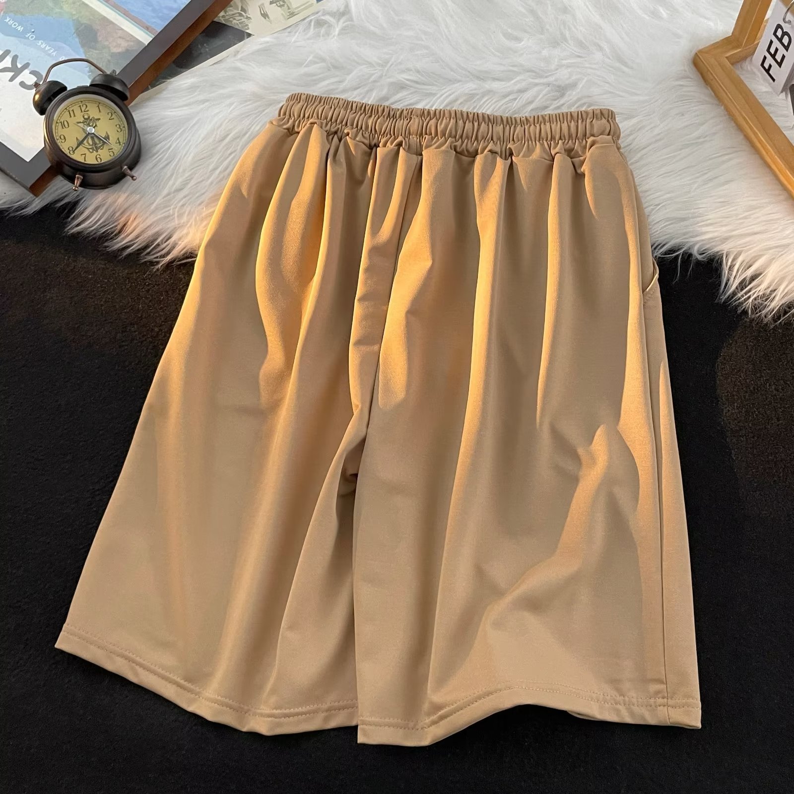 Marca de moda ins pantalones cortos casuales de verano para hombres estilo caliente holgado tendencia casual ropa exterior pantalones de cinco puntos de estilo coreano de todo fósforo