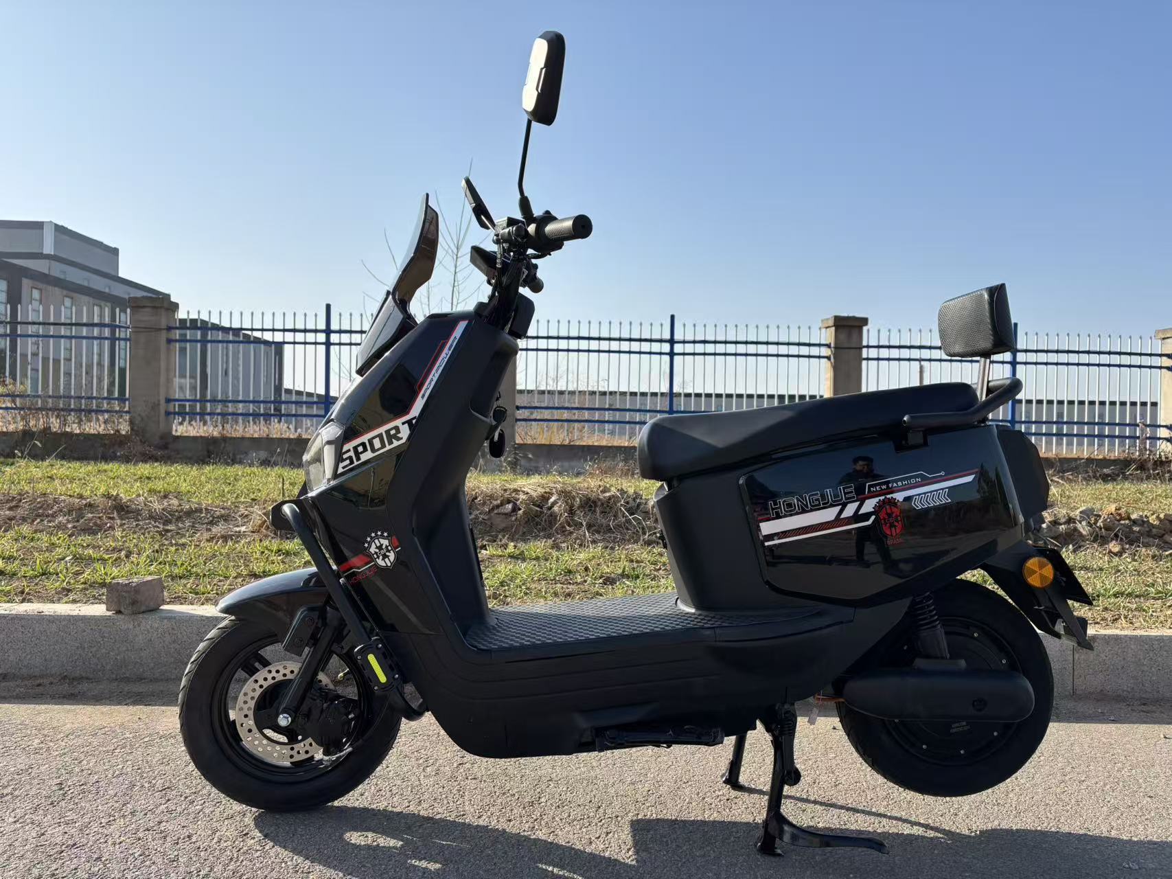 Small Cyclone Electric Motorcycle Factory Foreign Trade Electric Two-Wheeler Electric Car Adult Commuting Takeaway Car