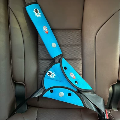 Shoulder Pad for Baby, Seat belt shoulder pad - astronaut-blue-adjustment-retainer-astronaut-blue-shoulder-pads