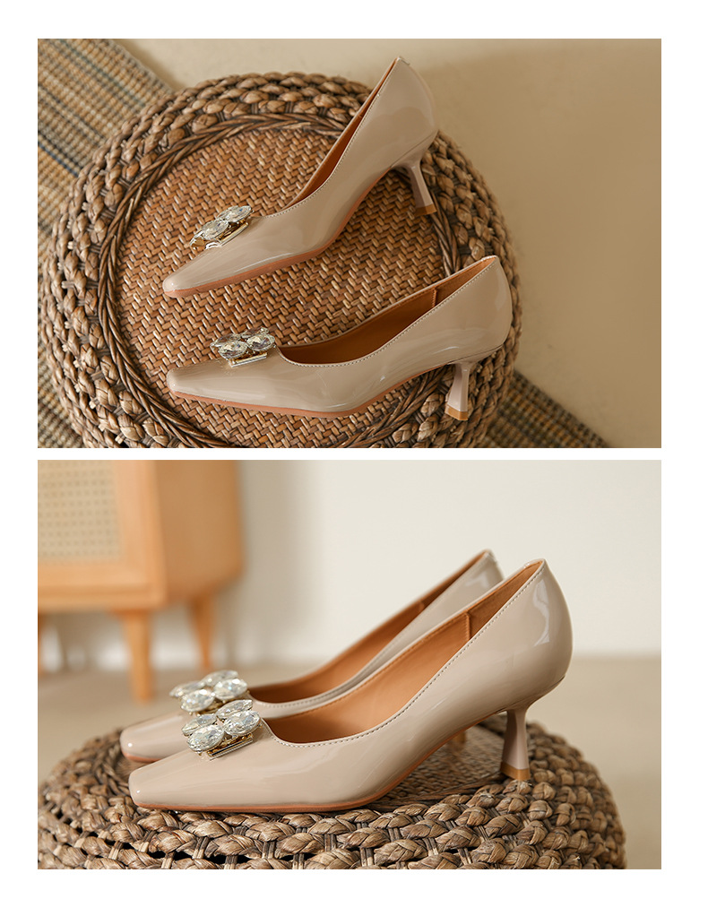 Damen Stiletto High Heels Mit Karree-form Aus Lackleder_voghion.com