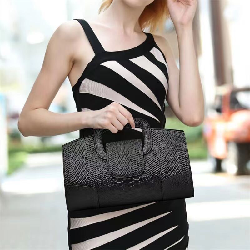 New trend large capacity handbag 2025 fashion Joker shoulder messenger bag PU hand bag factory direct sales