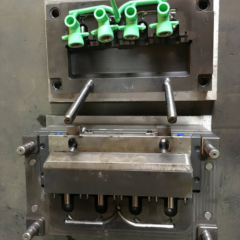 厂家供应PVC水管管件移动式模具 管件注塑多型腔管件模具