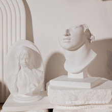 北欧ins残缺的青年罗马石膏雕塑小众艺术风高级感桌面摆件家居装