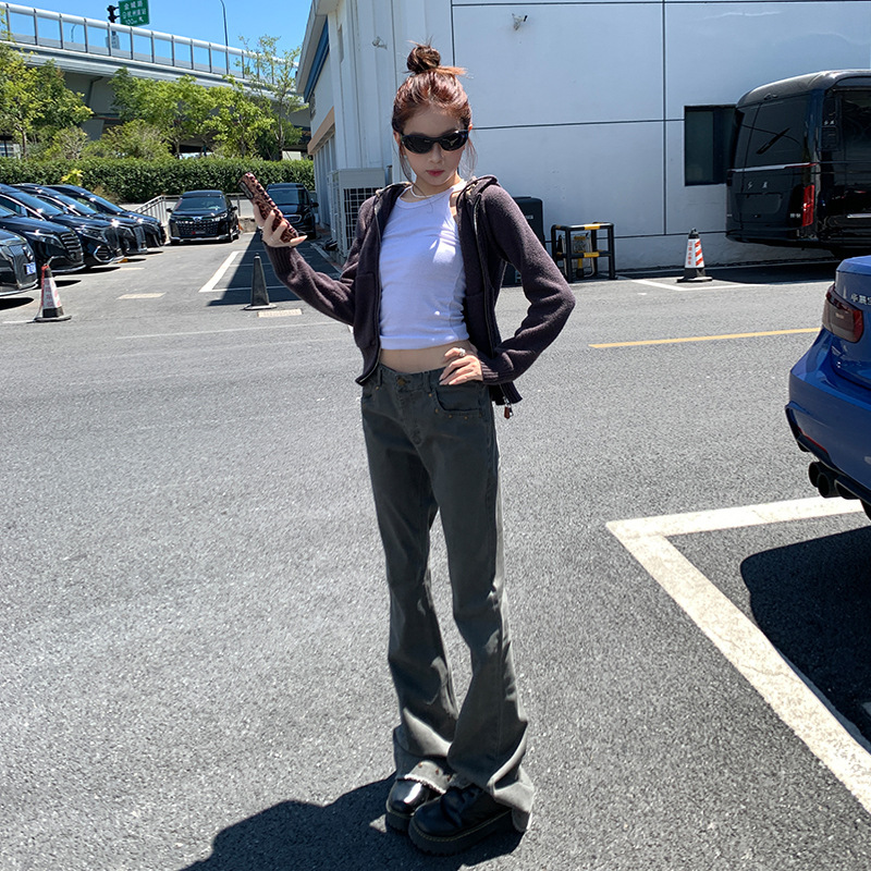 Raccoon House # Casual and Relaxed｜Gray Green Rivets with Western Feel｜Easy to Wear and Durable Stretch Flared Jeans for Women