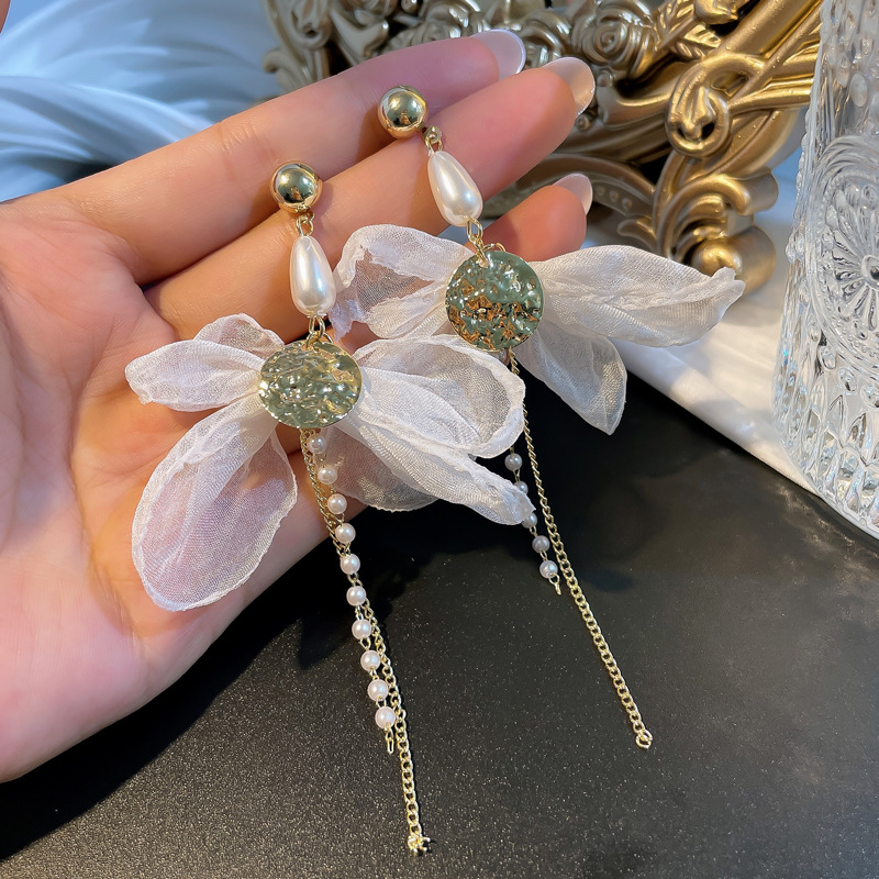 Retro Bow Chiffon Silk Yarn Ribbon Earrings Wholesale Nihaojewelry display picture 10