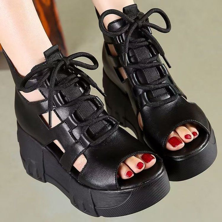 Sandalias de mujer de cuero suave estilo étnico con cordones y boca de pez, con tacón de cuña y suela gruesa, sandalias para mamá, sandalias romanas de verano 2025.