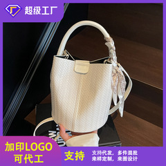 时尚简约水桶包新款包包韩国小众跨境腋下包女包单肩包百搭斜挎包
