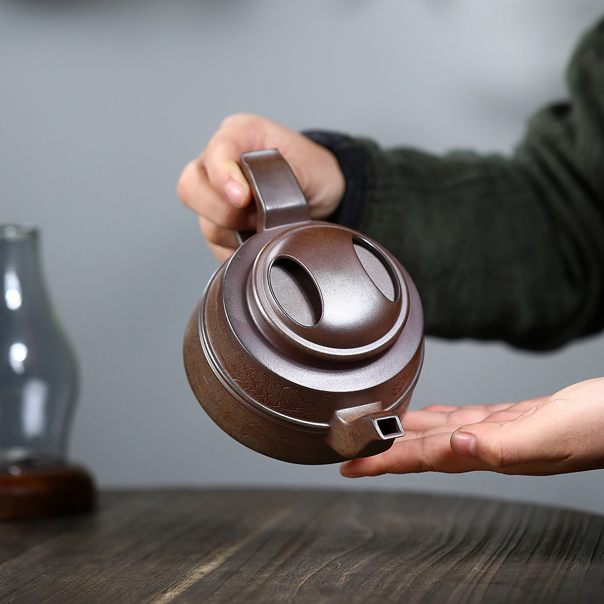 Niu Gai Gulong Kiln Чай, порезанный вручную, каллиграфия и живопись, чайник Yixing Zisha Gongtang, прямая доставка источника чая