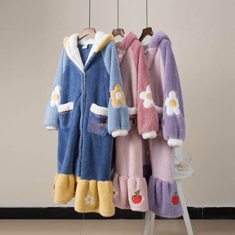 Snow White Pajamas for Women, Autumn and Winter Coral Velvet Women's Long Flannel Nightgown, Nightgown, Home Clothes, Family Pajamas Snow White Pajamas for Women, Autumn and Winter Coral Velvet Women's Long Flannel Nightgown, Nightgown, Home Clothes, Family Pajamas