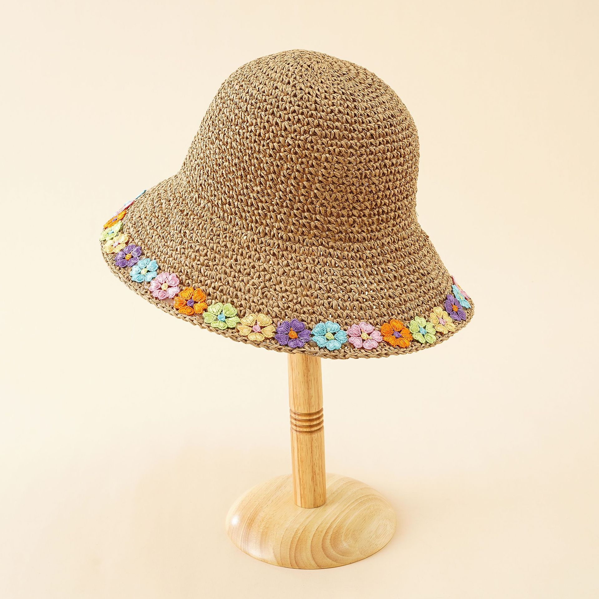 Verano nuevo sombrero de paja de seis colores de flores de paja sombrero femenino dulce pescador sombrero de vacaciones de estilo coreano