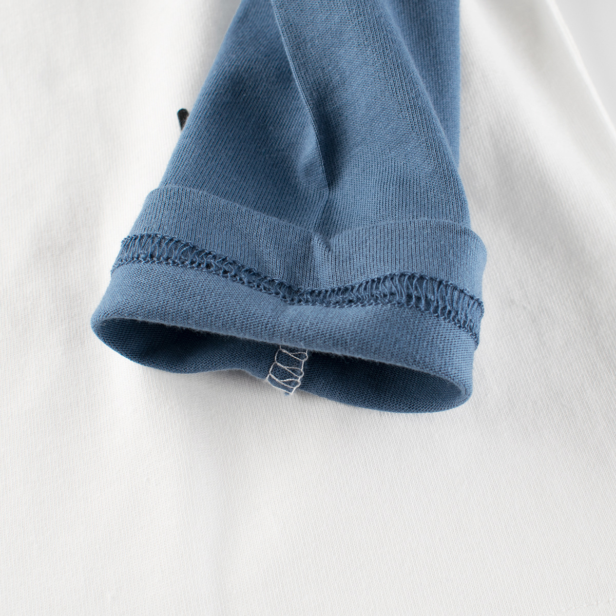 27 niños ropa infantil transfronteriza ropa de bebé falso de dos piezas de los hombres de manga larga Camiseta dinosaurio de dibujos animados camisa de fondo entrega de una sola pieza