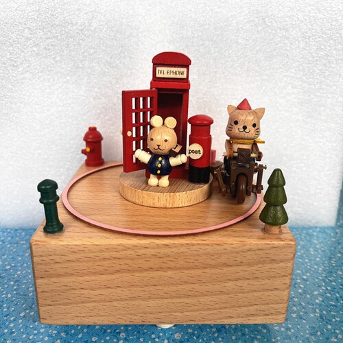 Wooden Music Box Ornament Exquisite Classical Carved Craftsmanship Hand-cranked Fine Gift Music Box Wholesale