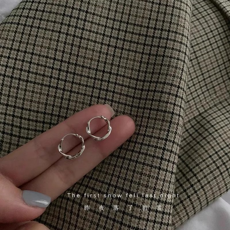 South Korea's Dongdaemun Simple Ear Clip Women's Summer Versatile Ear Clip Niche High-End Earrings Without Taking Off the Ear Buckle When Sleeping