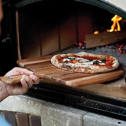 Suministro directo de fábrica pala de pizza de madera de acacia herramienta para hornear de madera maciza tablero de pizza tablero de madera para hornear de 12 pulgadas con mango image 5