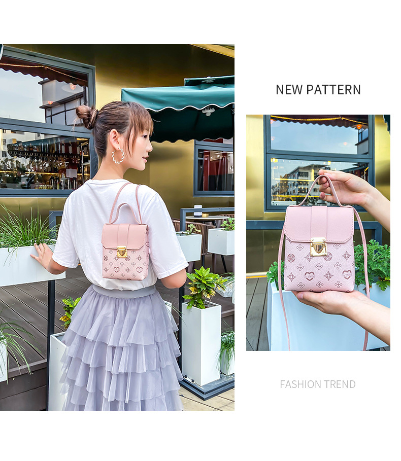 Women's Outdoor Casual Letter Printing Square Buckle Phone Wallet Artificial Leather Shoulder Bags display picture 3