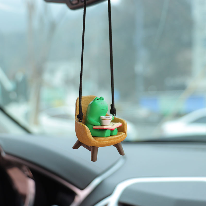 Cartoon frog sitting sofa cross-border car decoration interior pendant pendant car pendant decoration