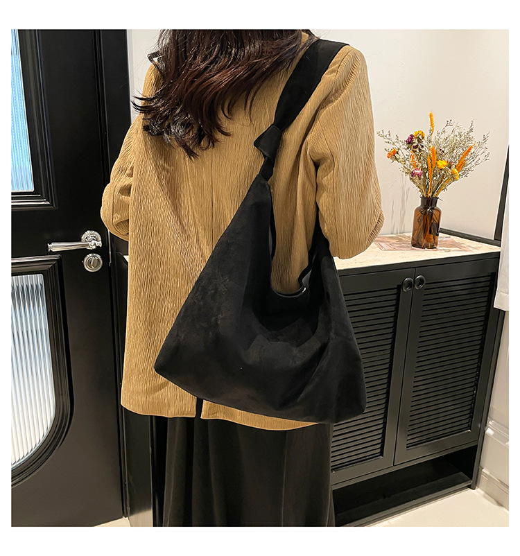 Cross-border suede large bag for women 2024 New style fashionable retro frosted tote bag for autumn and winter work and commuting bucket bag undefined