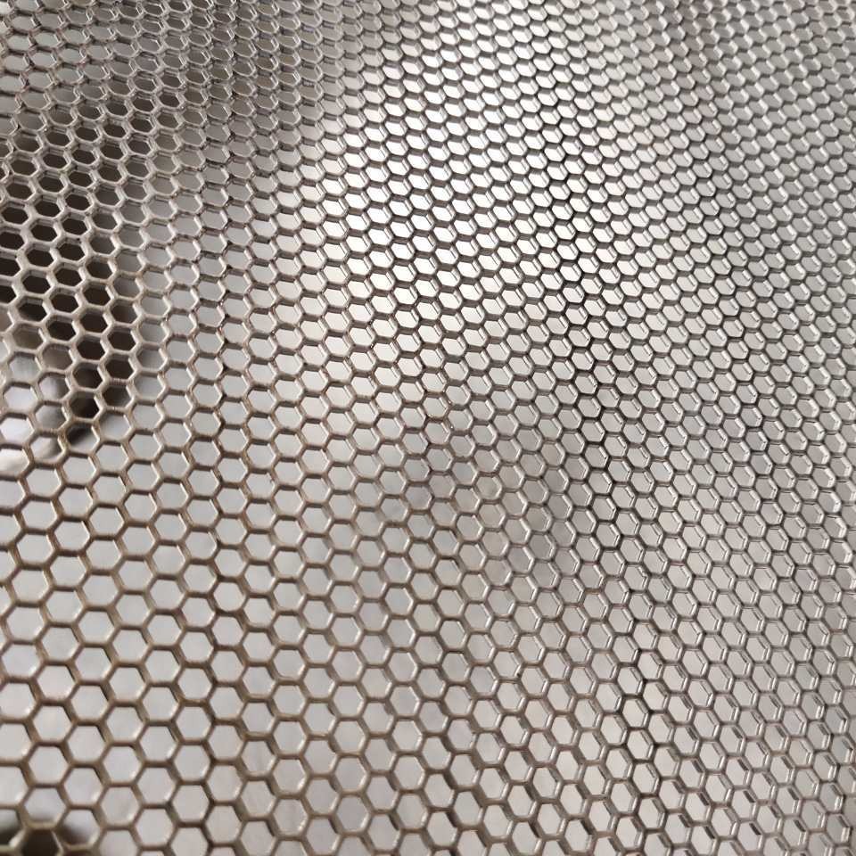 厂家304不锈钢过滤筛网、微孔六角孔、洞洞板、异形装饰网